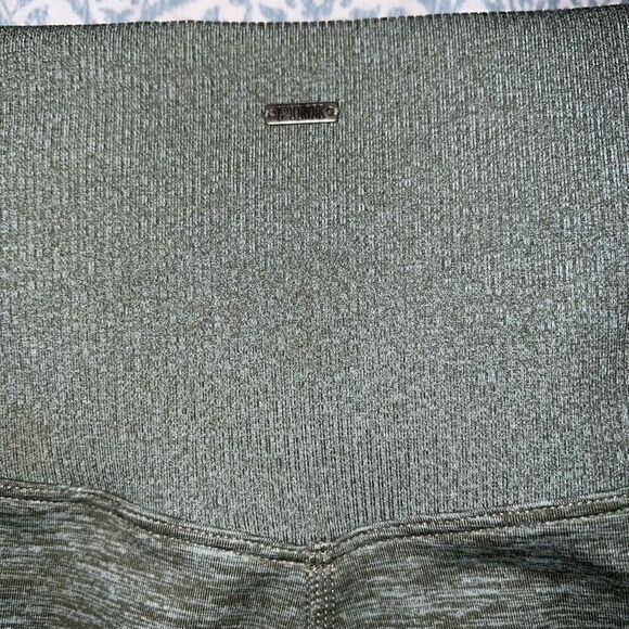 Victoria’s Secret Pink Varsity High Waist Army Green Leggings cozy size L - Picture 3 of 4
